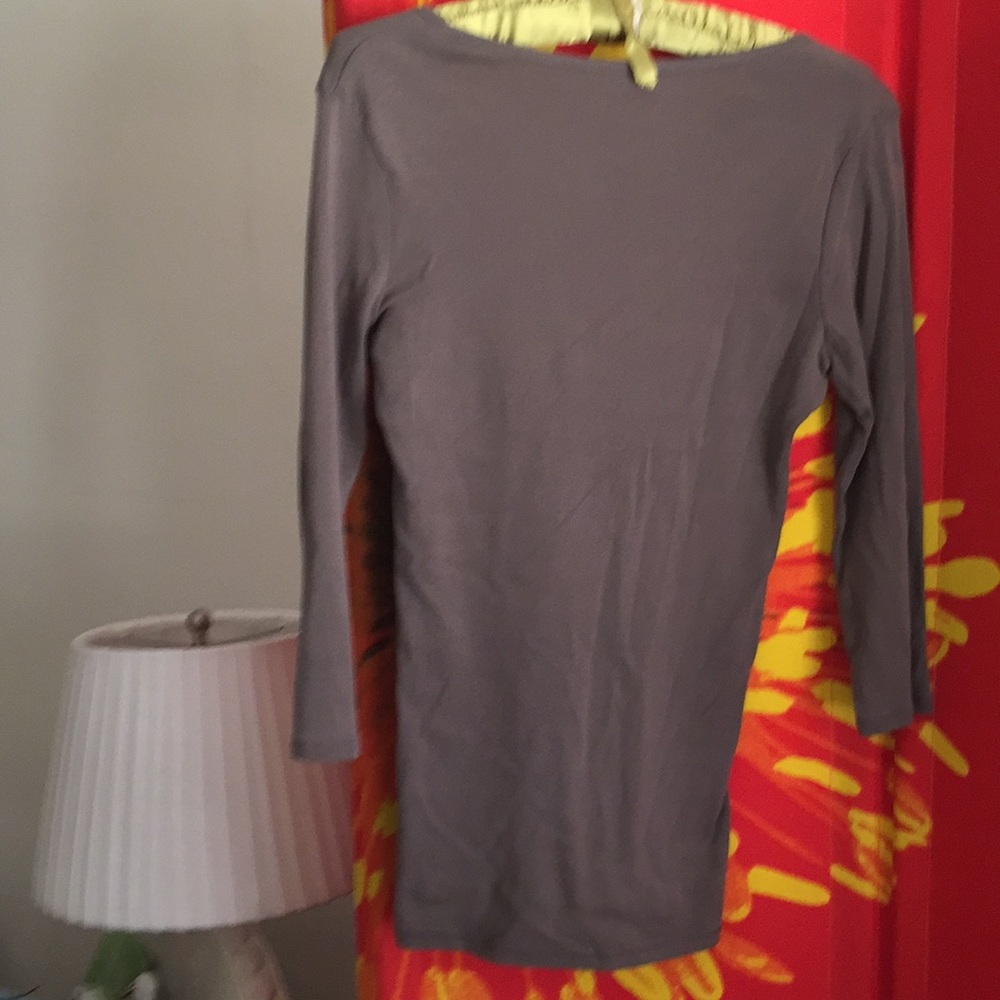 👚V TEE SHOP TOP 👚 - Picture 2 of 2